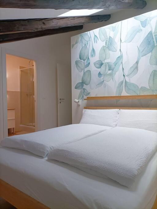 Loving My Rooms 1 - Deliziosa Mansarda In Centro Gorizia Luaran gambar