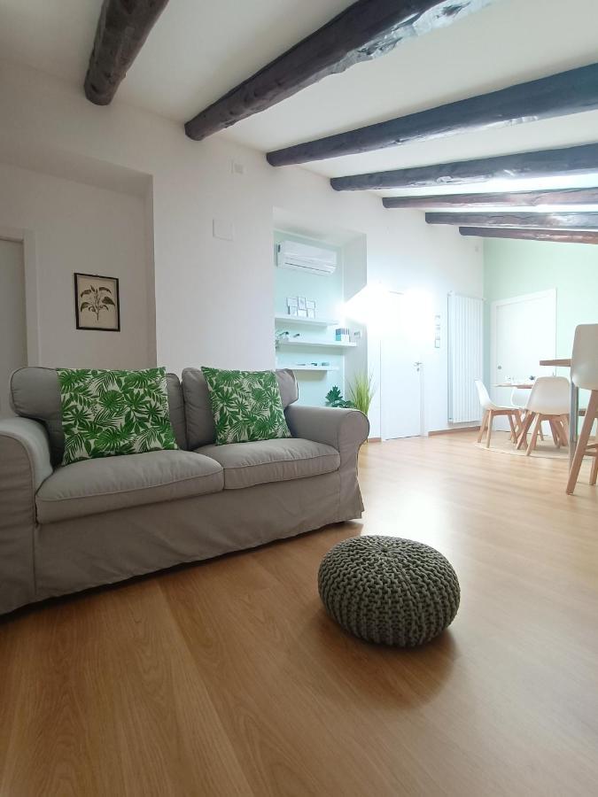 Loving My Rooms 1 - Deliziosa Mansarda In Centro Gorizia Luaran gambar